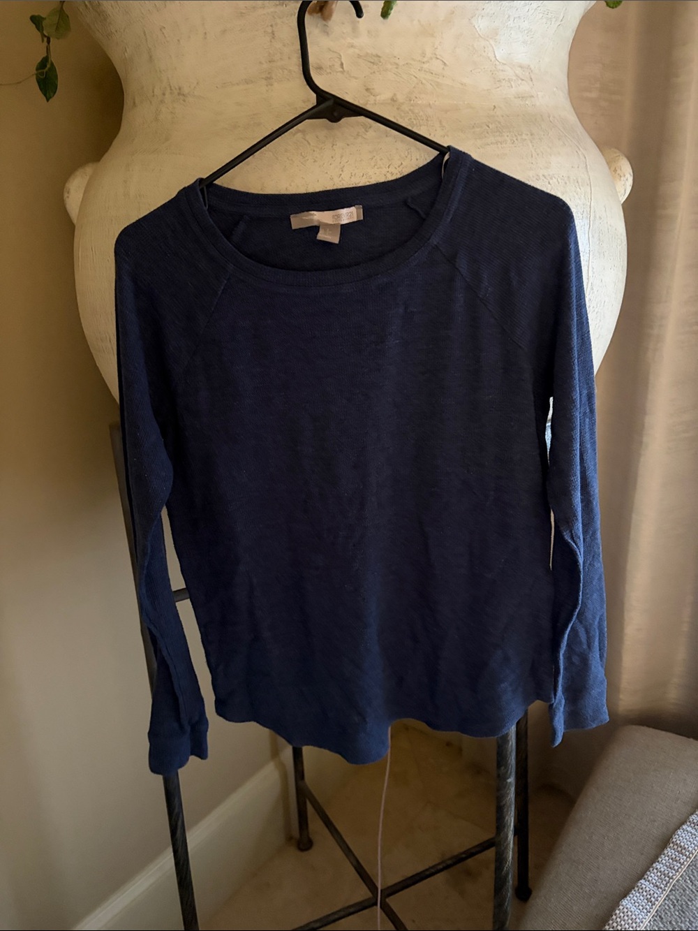 Forever 21 Navy Long Sleeve Crewneck Top